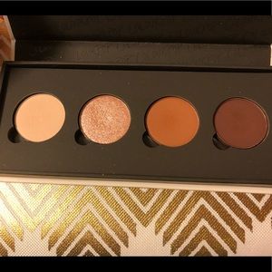 Colourpop ILUVSARAHII Chic-y